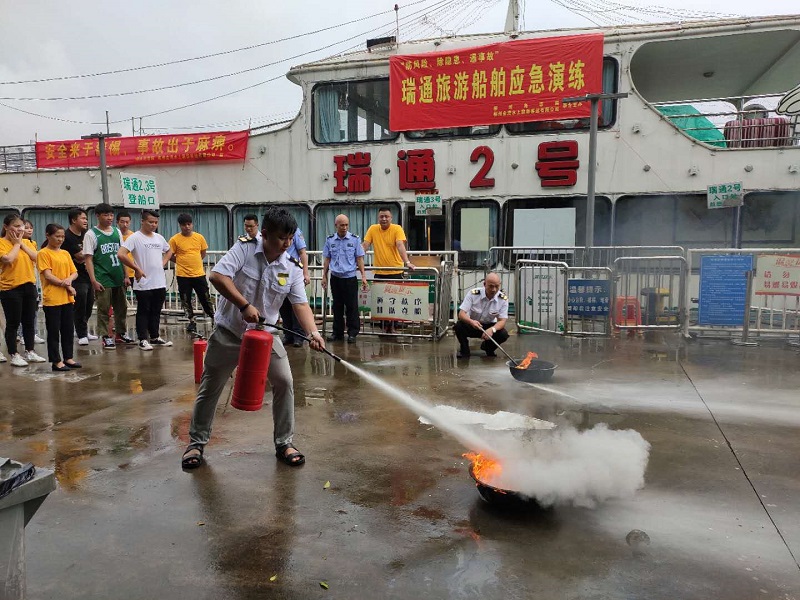 客运游船开展应急演练照片.jpg