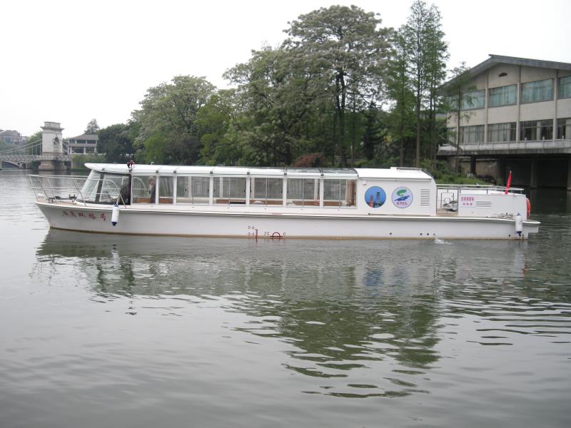 两江四湖纯电力（锂电池）推进的游船-日月双塔号.jpg
