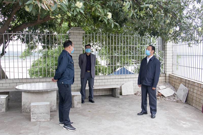 IMG_2131.jpg IMG_2131.jpg