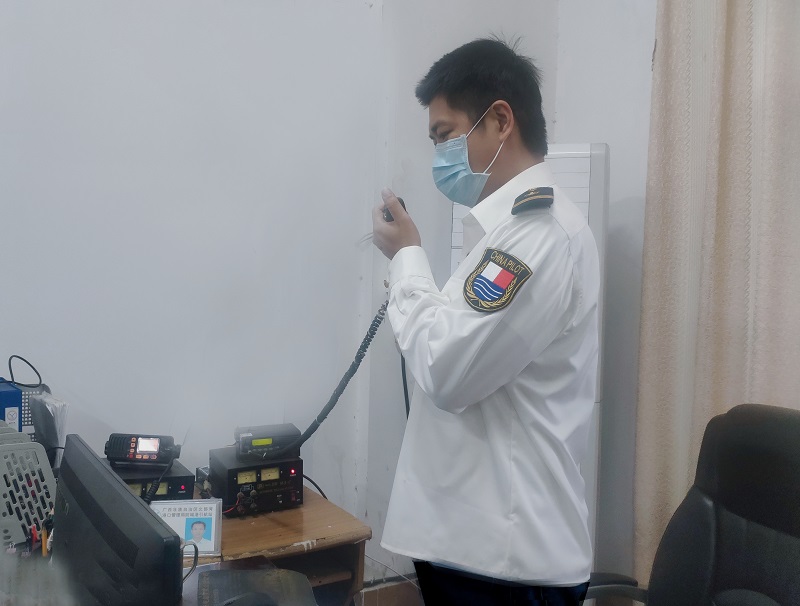 图为：正在与船代方沟通协调.jpg