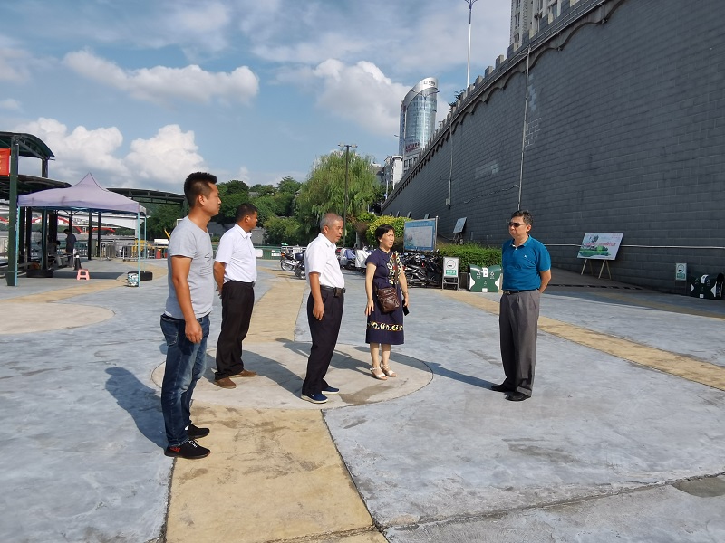 刘勇副局长到南车渡码头开展创城检查督导工作.jpg 刘勇副局长到南车渡码头开展创城检查督导工作.jpg