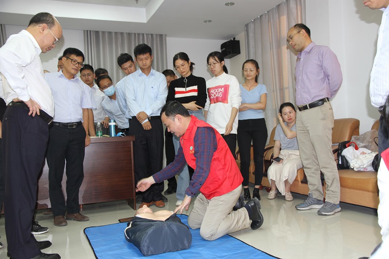 IMG_0208.jpg IMG_0208.jpg