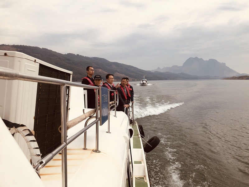 协助河长办巡航融江.jpg 协助河长办巡航融江.jpg