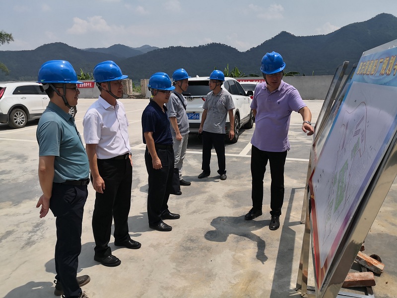 谭健文一行来到肇庆市肇通船厂有限公司厂区.jpg 谭健文一行来到肇庆市肇通船厂有限公司厂区.jpg