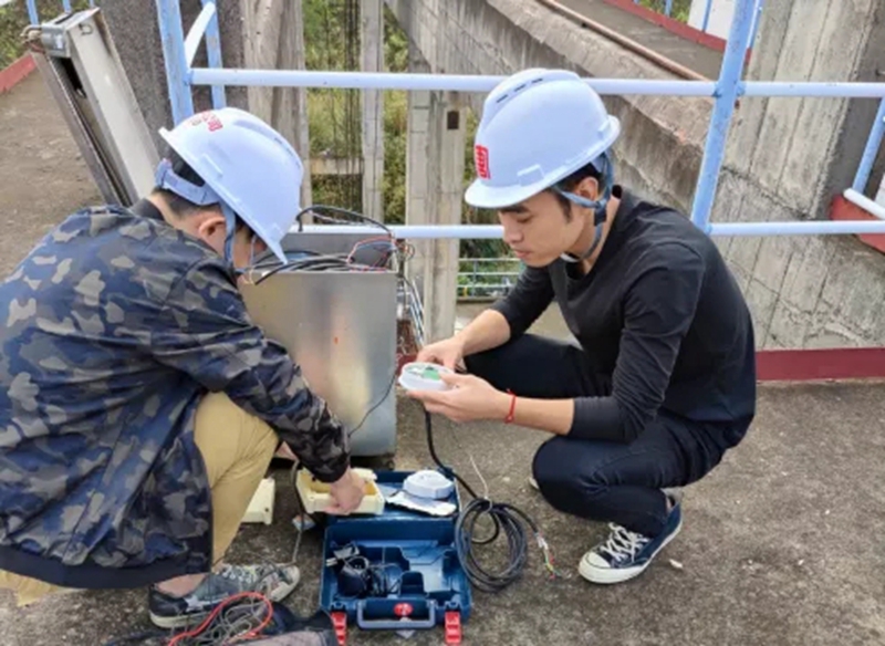 2.webp.jpg 2.webp.jpg