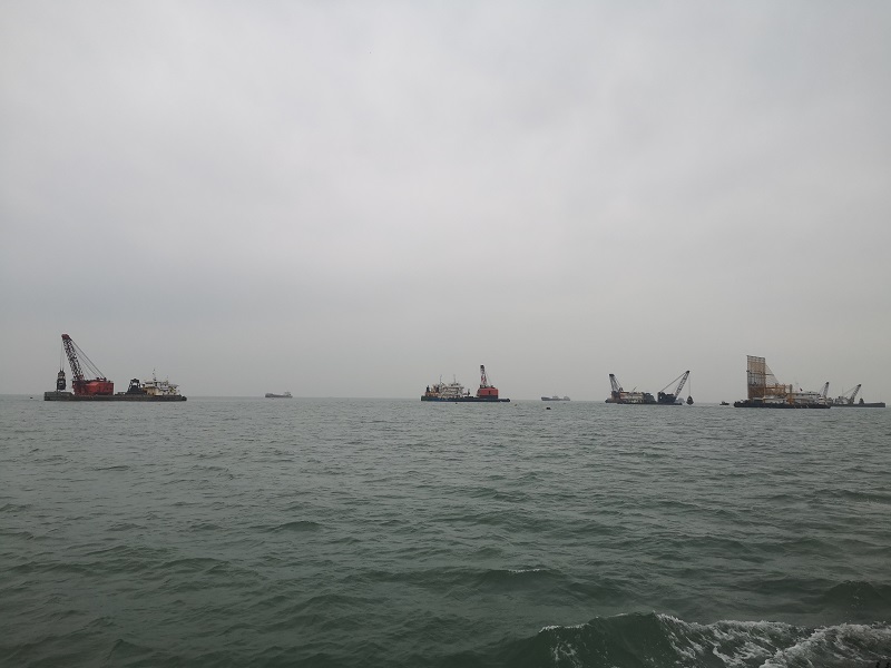 防城港企沙港区赤沙作业区1号泊位工程海上施工作业 - 副本.jpg