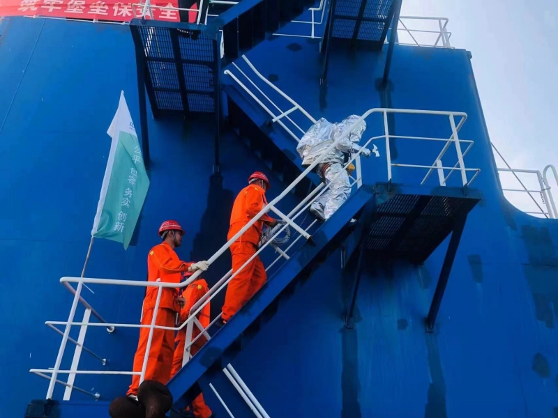 探火人员探火.jpg 探火人员探火.jpg