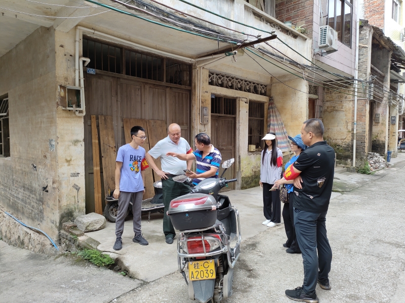 倾听社区群众对创城工作意见和建议.jpg 倾听社区群众对创城工作意见和建议.jpg