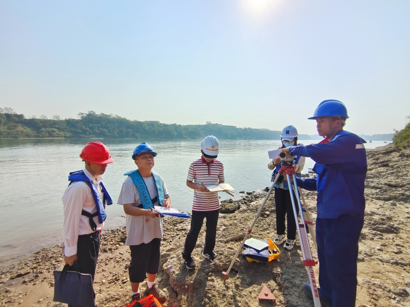 施工№2标段扫床验收现场.jpg 施工№2标段扫床验收现场.jpg