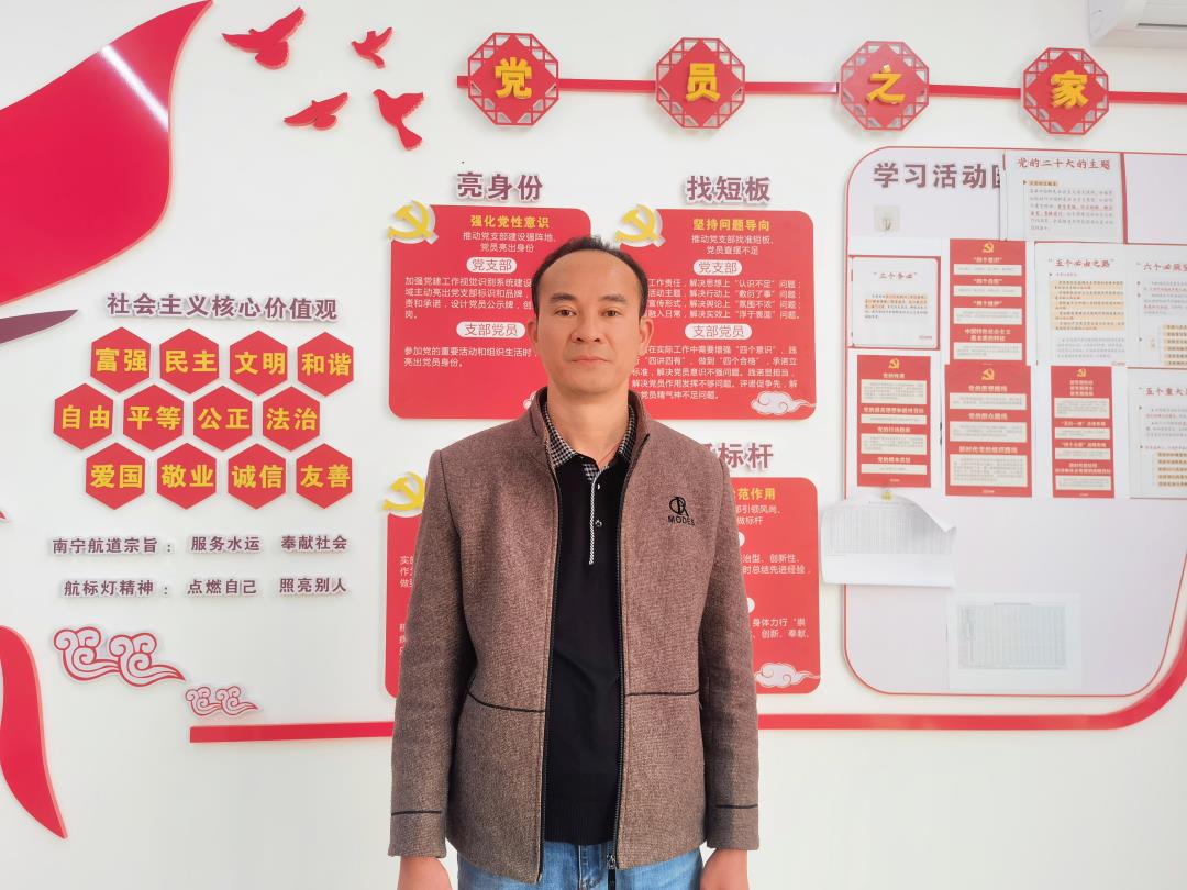 李军权.jpg 李军权.jpg