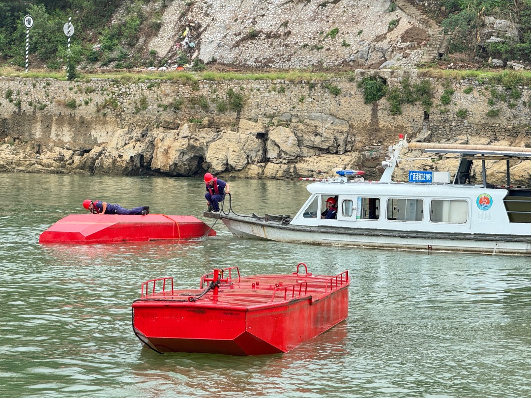 2025年水上综合应急演练现场.jpg