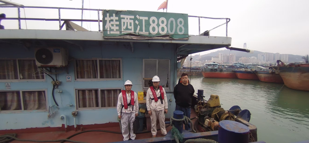 1770005189457094275.png (放第三段)梧州船舶检验中心验船师开展通检互认船舶检验.png