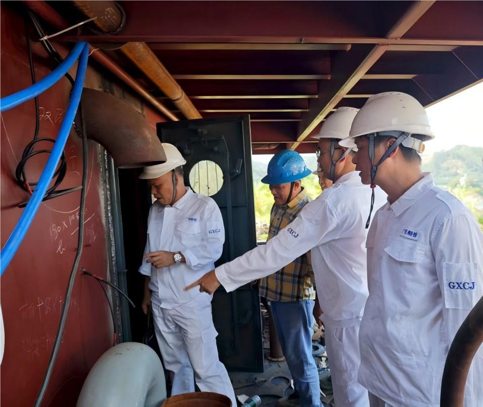 1770005743558096219.jpg (放第六段)党员带队开展LNG巡检(1).jpg