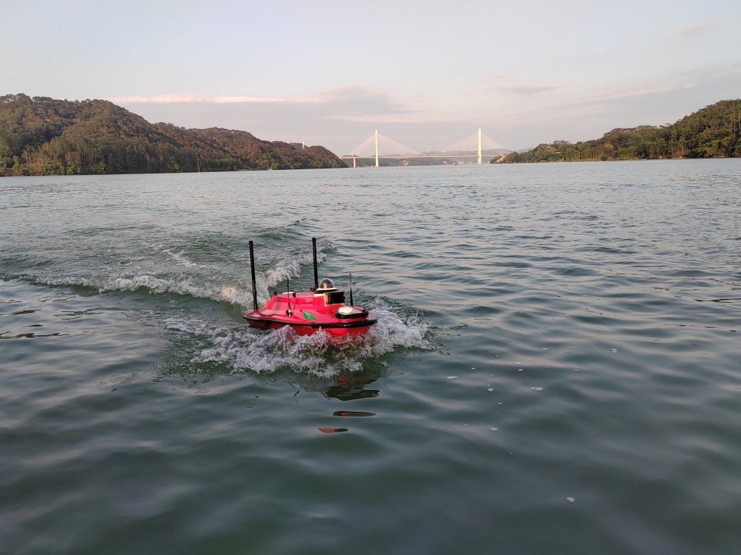 1772433745220005864.jpg 无人测量船开展金鸡滩水库航道水下数据采集.jpg